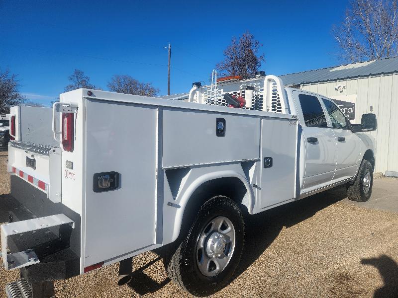 RAM 3500 Tradesman Crew Cab 4WD 2023