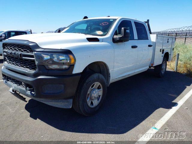 RAM 3500 ST Crew Cab LWB 4WD 2023