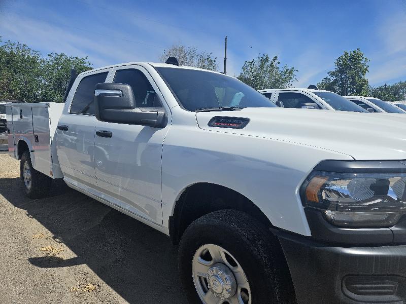 RAM 3500 ST Crew Cab LWB 4WD 2023