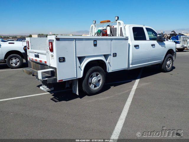 RAM 3500 Tradesman Crew Cab 4WD 2023