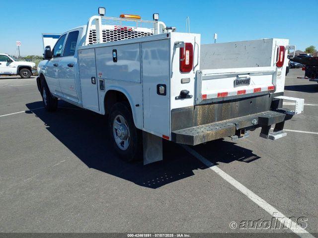 RAM 3500 Tradesman Crew Cab 4WD 2023