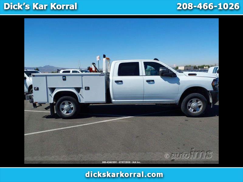 RAM 3500 Tradesman Crew Cab 4WD 2023