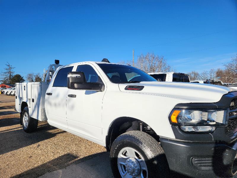 RAM 3500 Tradesman Crew Cab 4WD 2023