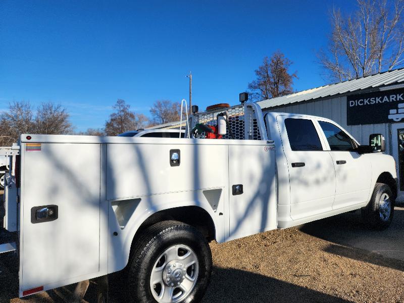 RAM 3500 Tradesman Crew Cab 4WD 2023