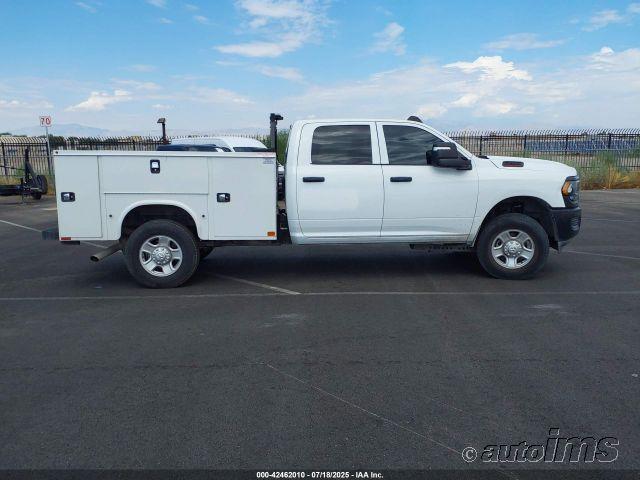 RAM 3500 ST Crew Cab LWB 4WD 2023