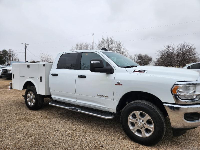 RAM 2500 Tradesman Crew Cab SWB 4WD 2024