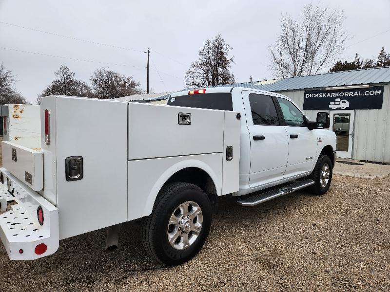 RAM 2500 Tradesman Crew Cab SWB 4WD 2024