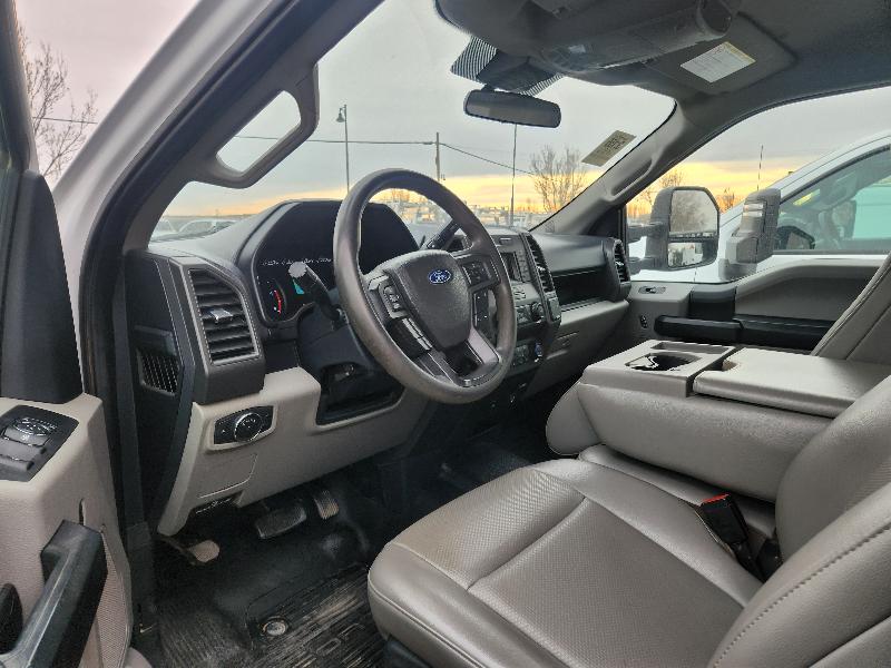 Ford F-250 SD XL Crew Cab 4WD 2022