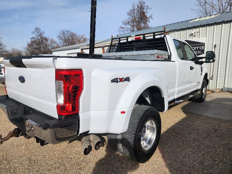 Ford F-350 SD XL SuperCab Long Bed DRW 4WD 2019