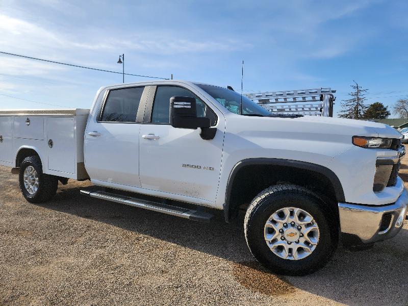 Chevrolet Silverado 2500HD LT Crew Cab Long Box 4WD 2024