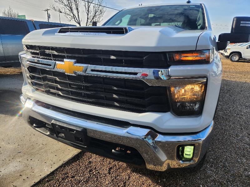 Chevrolet Silverado 2500HD LT Crew Cab Short Box 4WD 2024