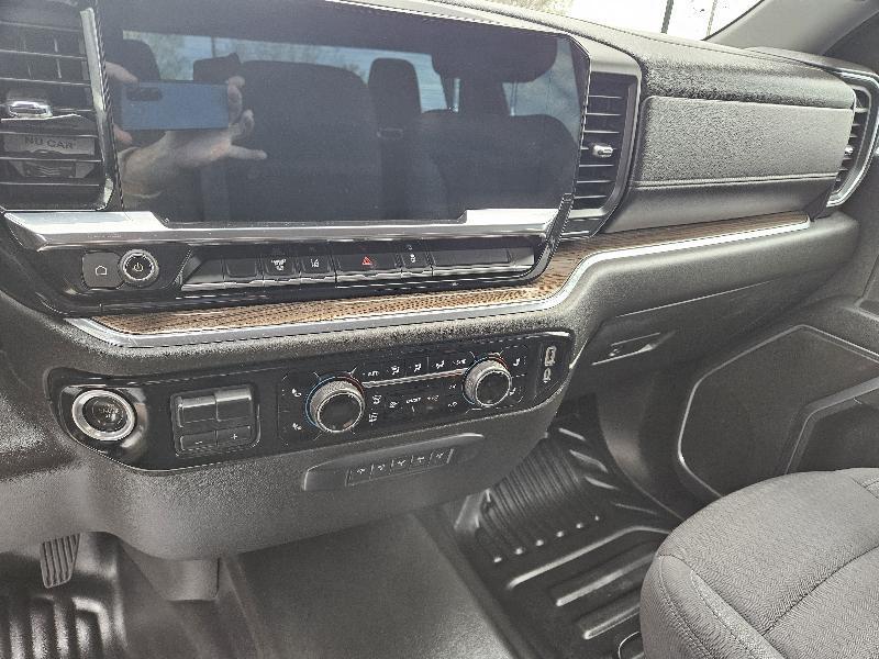 Chevrolet Silverado 2500HD LT Crew Cab Long Box 4WD 2024