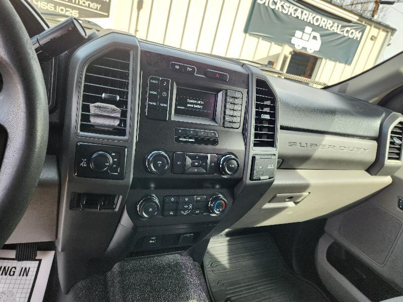 Ford F-350 SD XL SuperCab Long Bed 4WD 2019