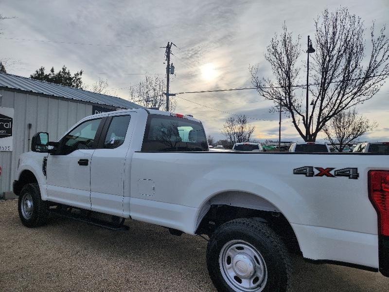 Ford F-250 SD XL SuperCab Long Bed 4WD 2021