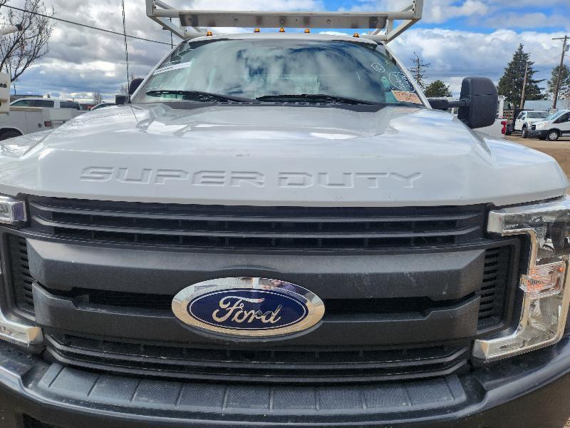 Ford F-550 Crew Cab DRW 4WD 2019