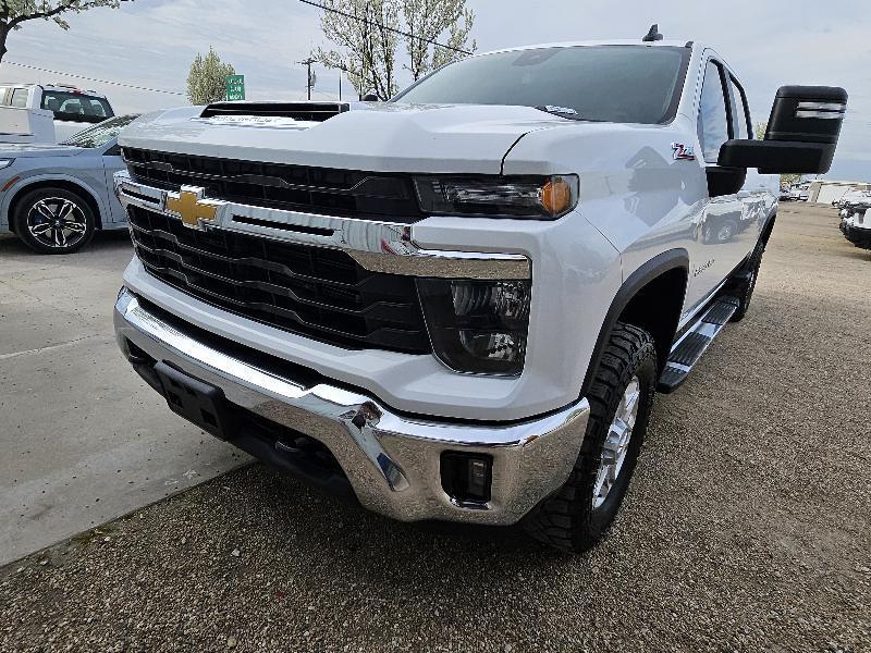 Chevrolet Silverado 2500HD LT Crew Cab Short Box 4WD 2024