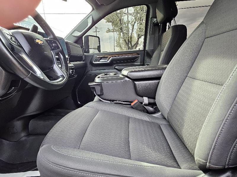 Chevrolet Silverado 2500HD LT Crew Cab Short Box 4WD 2024