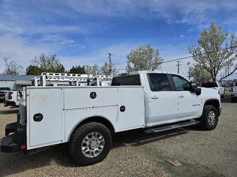 Chevrolet Silverado 2500HD LT Crew Cab Long Box 4WD 2024