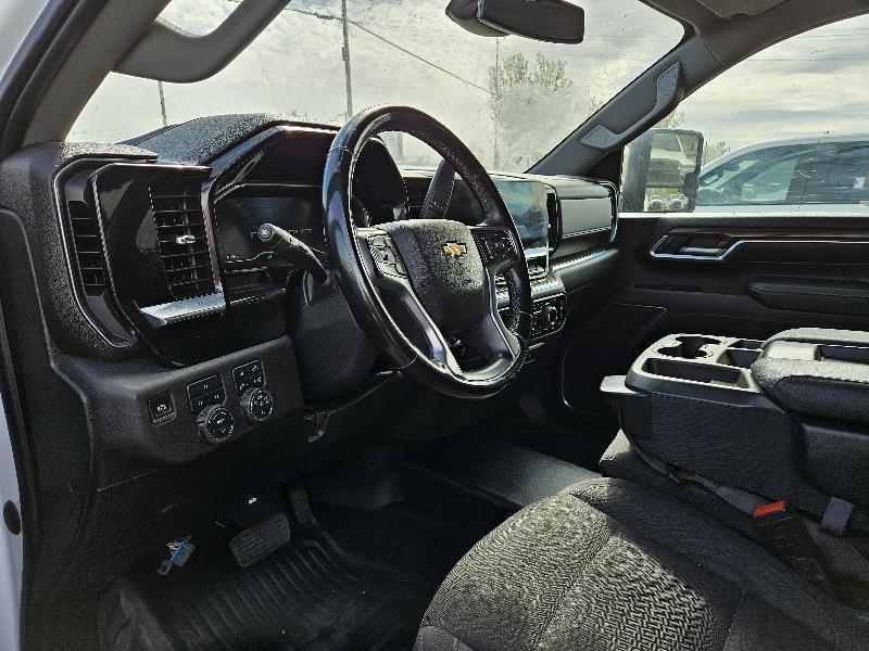 Chevrolet Silverado 2500HD LT Crew Cab Long Box 4WD 2024