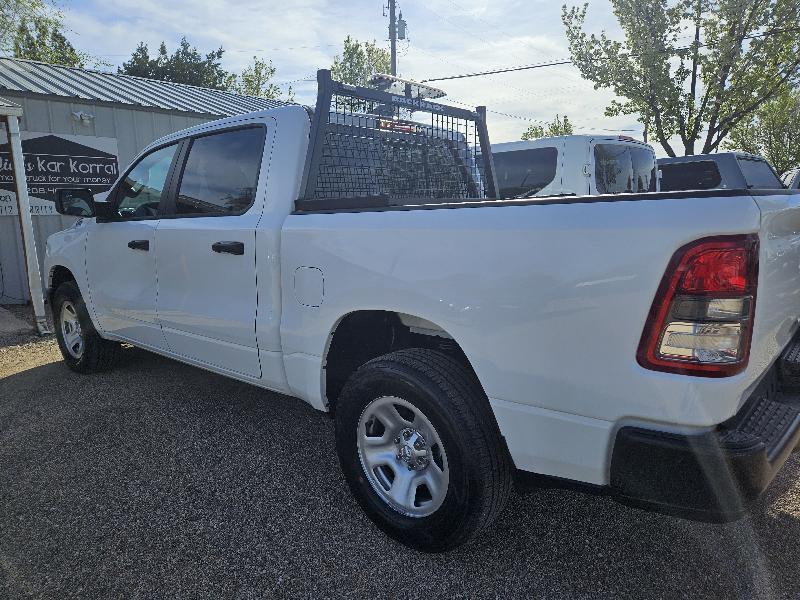RAM 1500 Tradesman Crew Cab SWB 4WD 2023