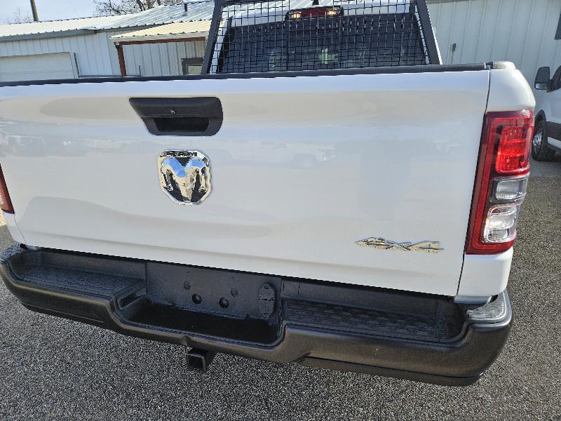 RAM 1500 Tradesman Crew Cab SWB 4WD 2023
