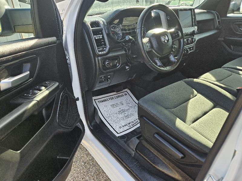 RAM 1500 Tradesman Crew Cab SWB 4WD 2023