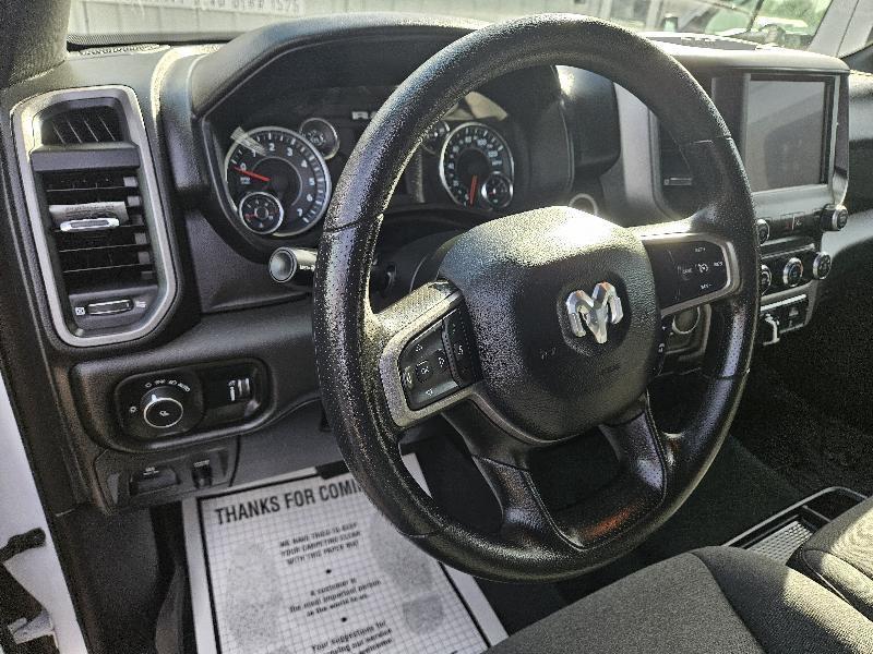 RAM 1500 Tradesman Crew Cab SWB 4WD 2023