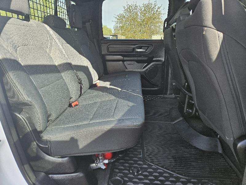 RAM 1500 Tradesman Crew Cab SWB 4WD 2023