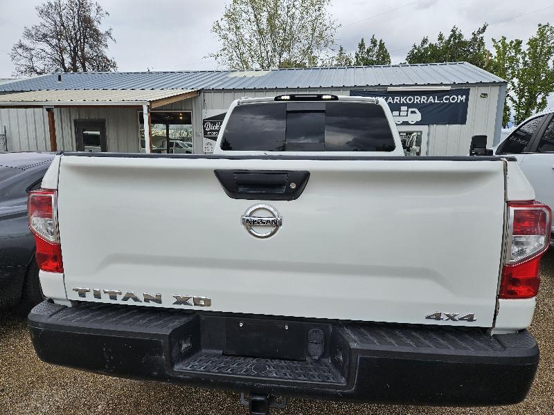 Nissan Titan XD S 4WD Diesel 2017