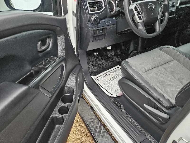 Nissan Titan XD S 4WD Diesel 2017