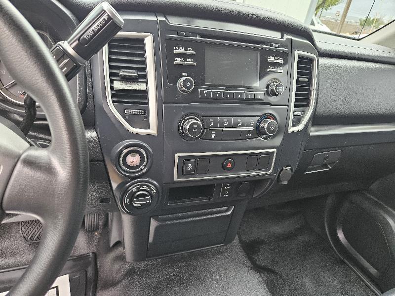 Nissan Titan XD S 4WD Diesel 2017