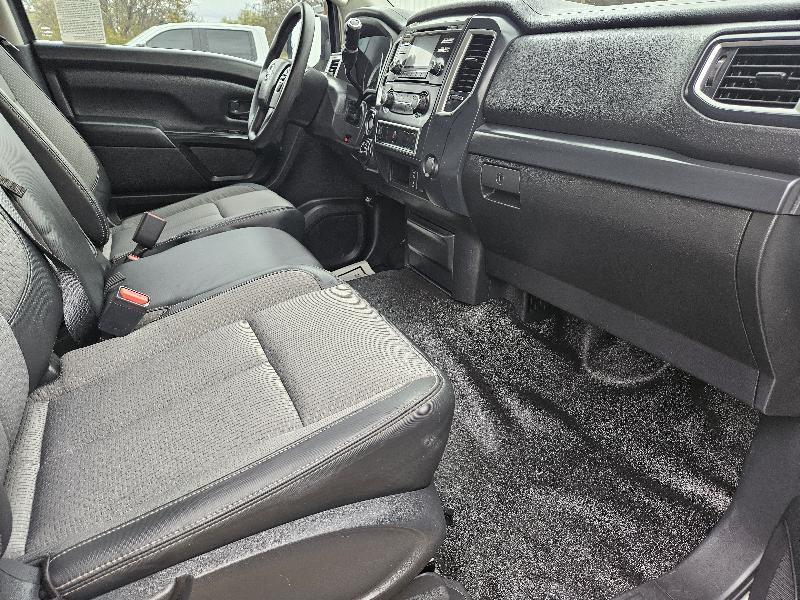 Nissan Titan XD S 4WD Diesel 2017