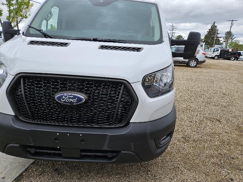 Ford Transit 250 Van Low Roof w/Sliding Pass. 130-in. WB 2021