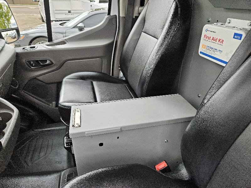 Ford Transit 250 Van Low Roof w/Sliding Pass. 130-in. WB 2021