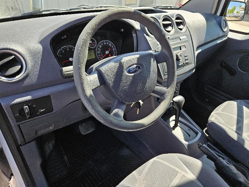 Ford Transit Connect XL with Side and Rear Door Glass 2011