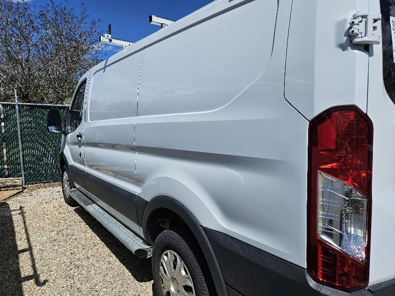 Ford Transit 250 Van Low Roof 60/40 Pass.130-in. WB 2018