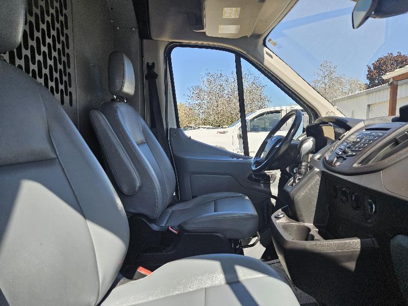 Ford Transit 250 Van Med. Roof w/Sliding Pass. 148-in. WB 2019