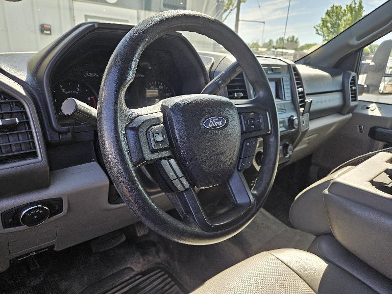 Ford F-550 Super Duty Chassis  2021
