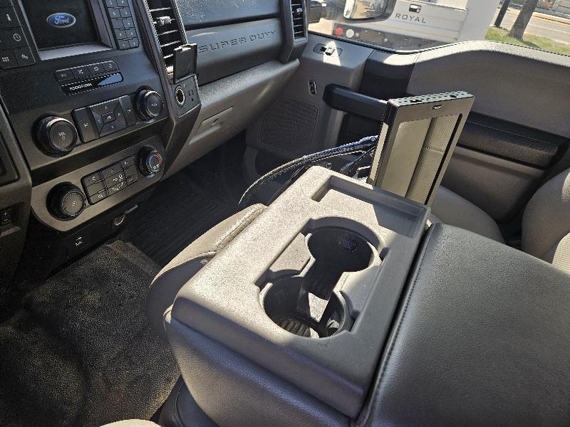 Ford F-550 Super Duty Chassis  2021