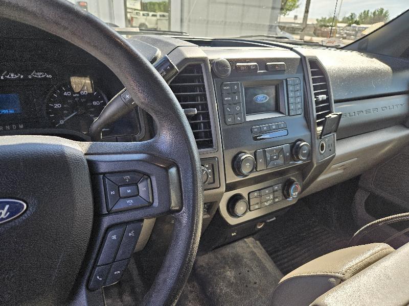 Ford F-550 Super Duty Chassis  2021