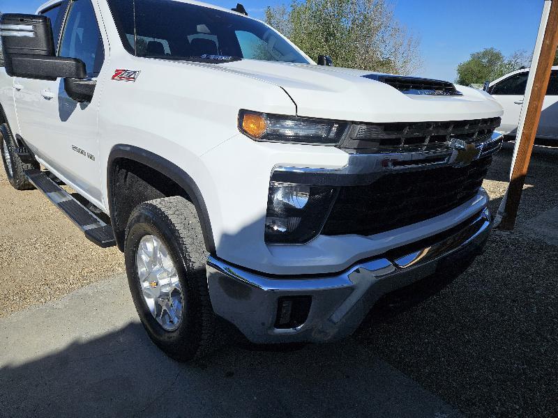 Chevrolet Silverado 2500HD LT Crew Cab Short Box 4WD 2024