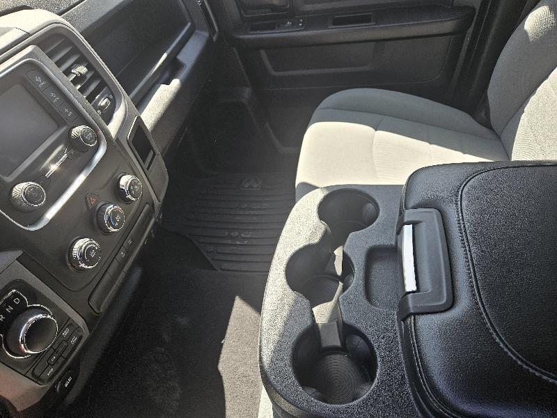RAM 1500 Classic Tradesman Quad Cab 4WD 2021