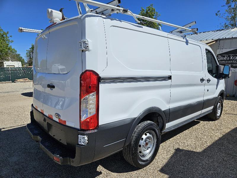 Ford Transit 250 Van Low Roof w/Sliding Pass. 130-in. WB 2016