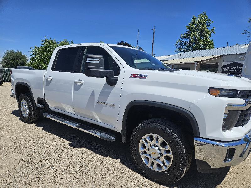 Chevrolet Silverado 2500HD LT Crew Cab Short Box 4WD 2024
