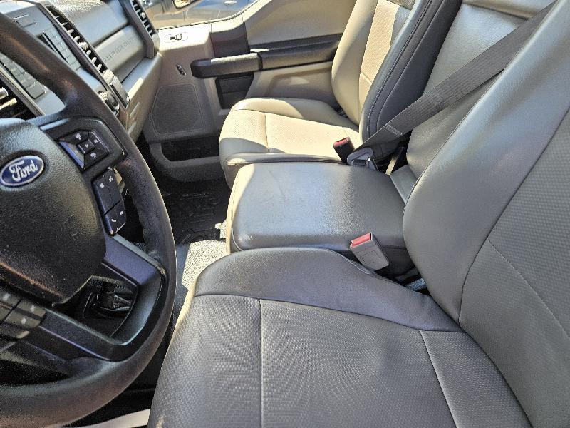 Ford F-550 Super Duty Regular Cab 4WD DRW 2019