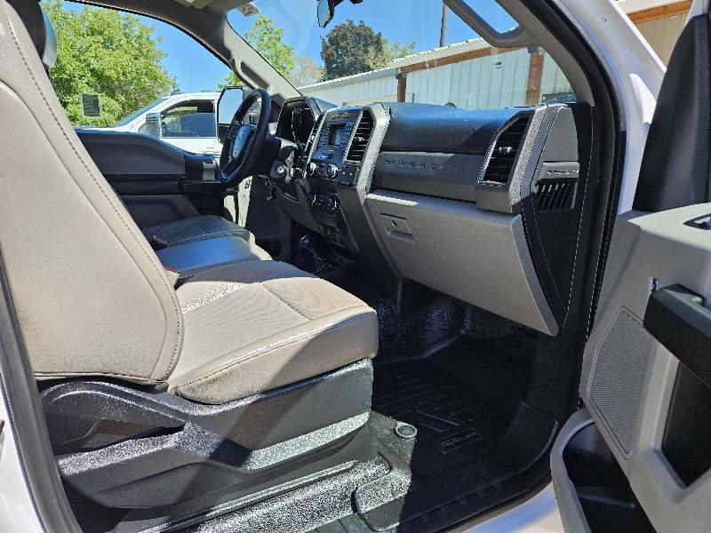 Ford F-550 Super Duty Regular Cab 4WD DRW 2019