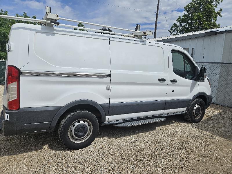 Ford Transit 250 Van Low Roof w/Sliding Pass. 130-in. WB 2018
