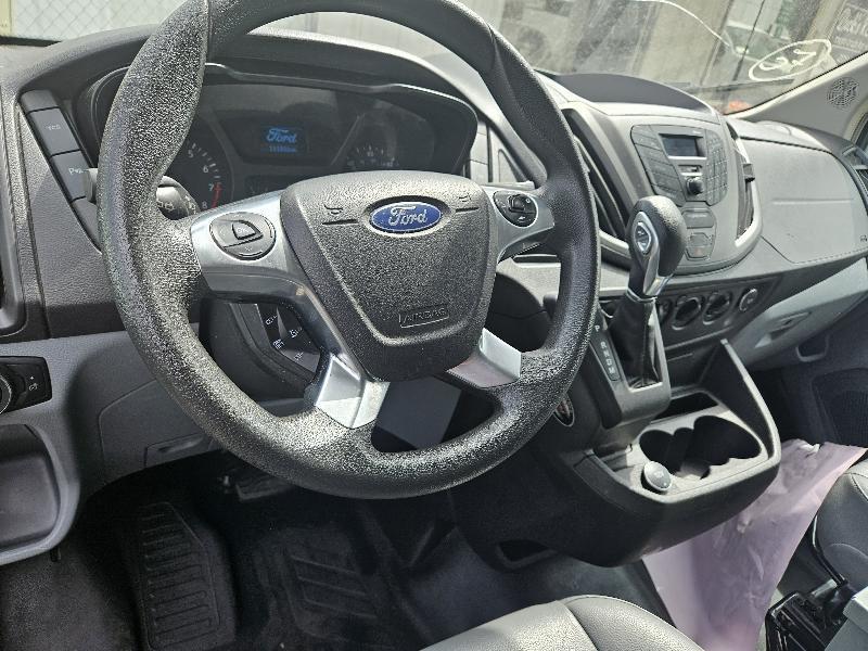 Ford Transit 250 Van Low Roof w/Sliding Pass. 130-in. WB 2018