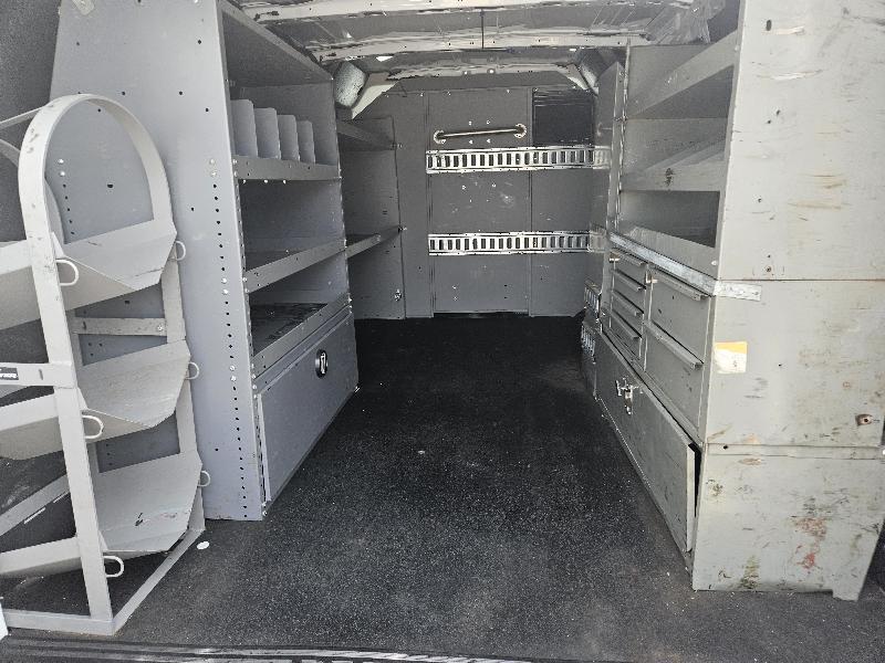 Ford Transit 250 Van Low Roof w/Sliding Pass. 130-in. WB 2018