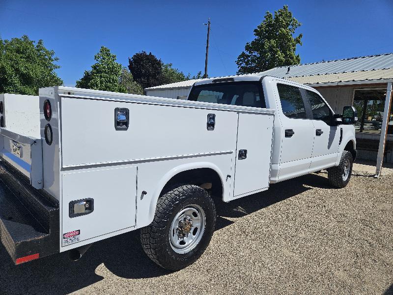 Ford F-350 SD XL Crew Cab Long Bed 4WD 2017